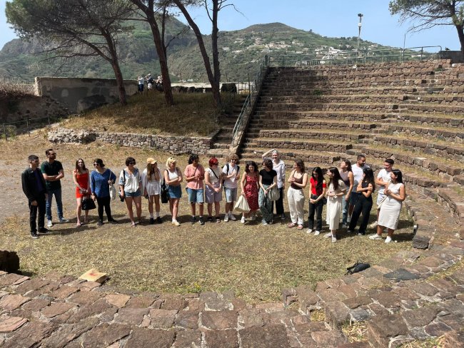 BIP From museum to theater: digital humanities tools towards inclusive and cultural fruition