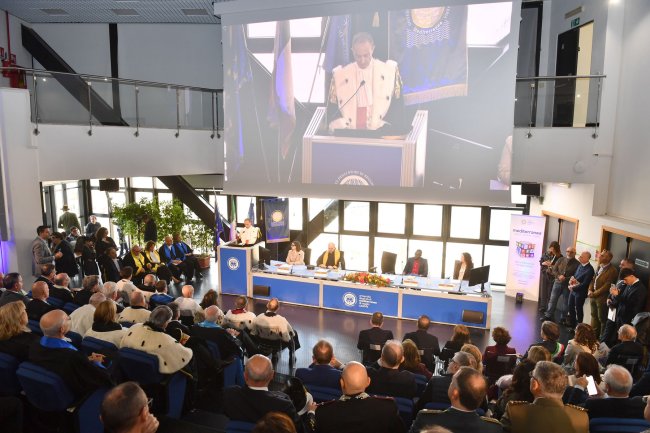 inaugurazione aa 2025-26_Rettore al podio