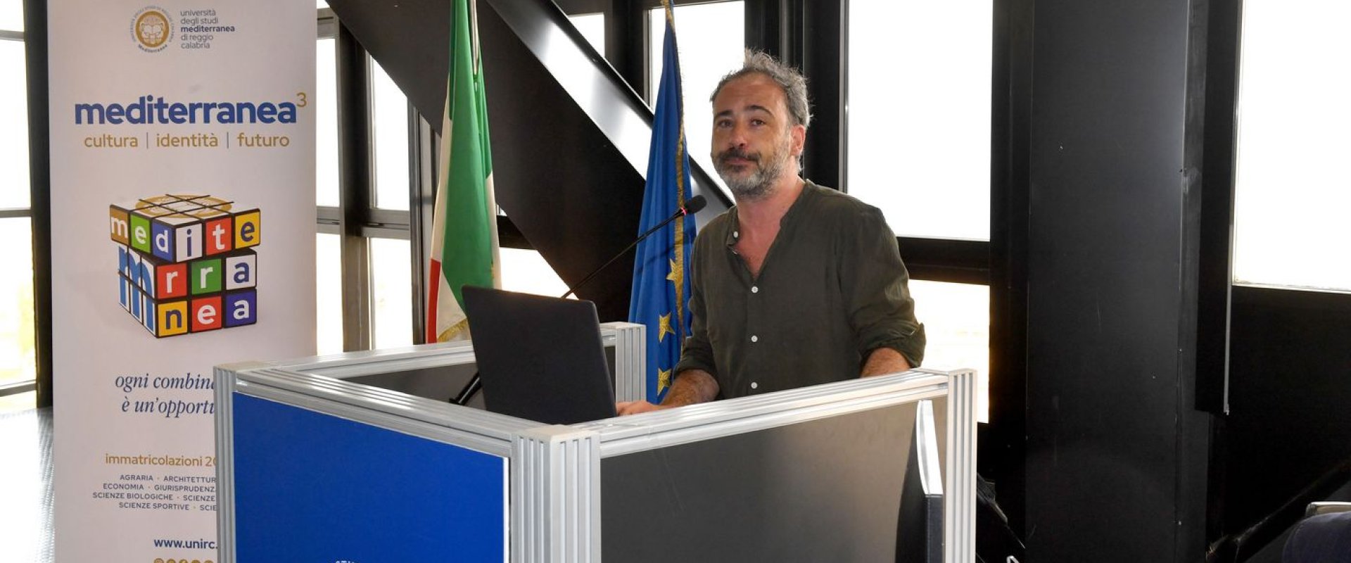 Il cantastorie Augusto Favaloro