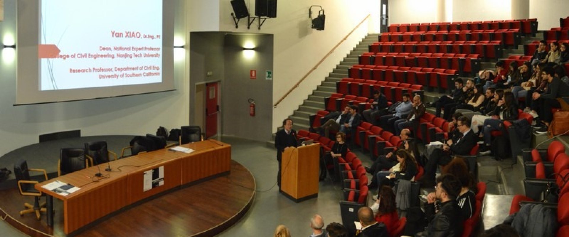 Lezione del prof. Xiao Yan