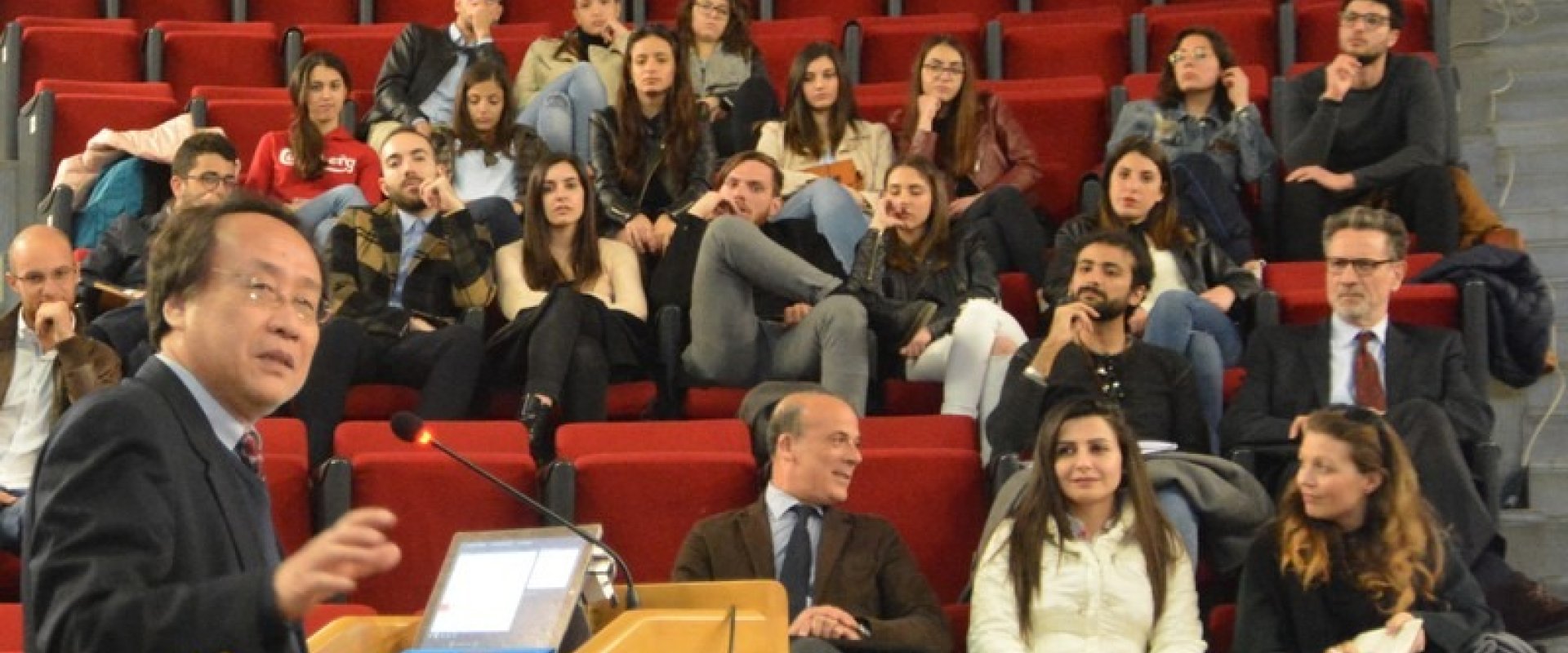 Lezione del prof. Xiao Yan