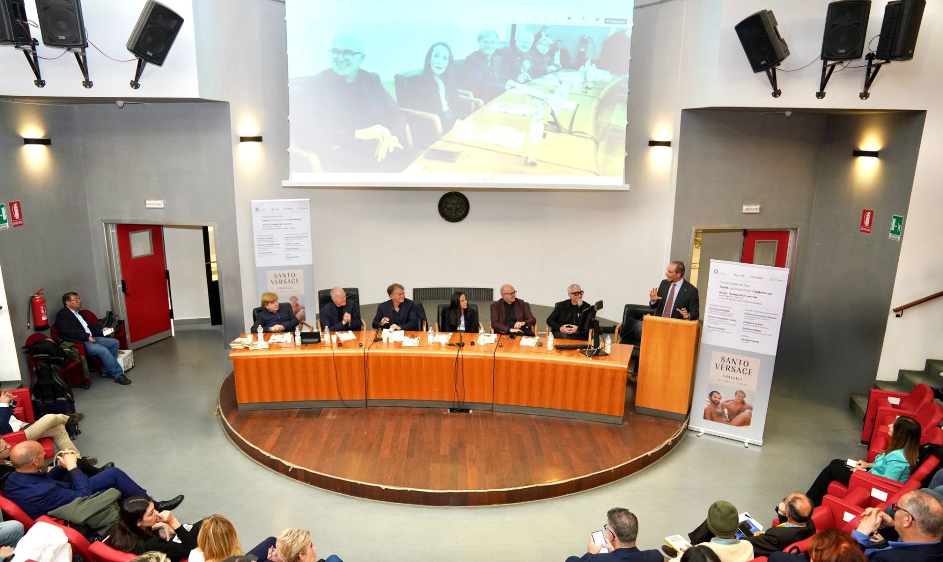 La presentazione del libro di Santo Versace