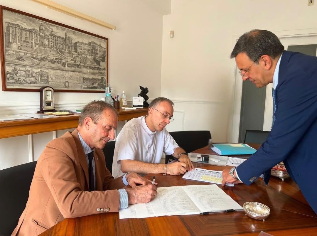 Firma Campus Monfortani